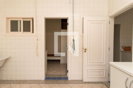 Casa à venda com 1300m², 4 quartos e 4 vagas Casa à venda com 1300m², 4 quartos e 4 vagasArea de Serviço