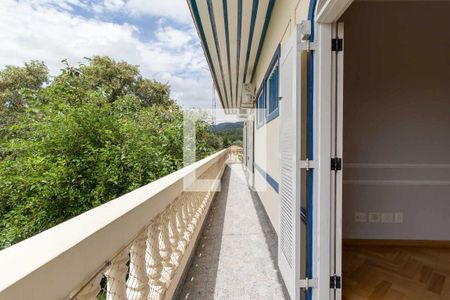 Casa à venda com 1300m², 4 quartos e 4 vagas Casa à venda com 1300m², 4 quartos e 4 vagasVaranda Suite 1