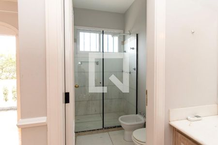 Casa à venda com 1300m², 4 quartos e 4 vagas Casa à venda com 1300m², 4 quartos e 4 vagasBanheiro Suite 1