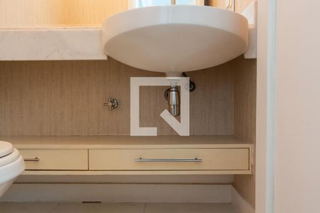 Lavabo 1 de apartamento à venda com 5 quartos, 750m² em Barra da Tijuca, Rio de Janeiro