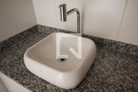 Banheiro de apartamento para alugar com 1 quarto, 35m² em Jardim Paraíso, São Paulo