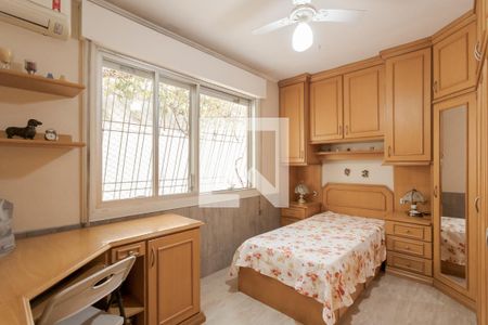 Quarto 1 de casa à venda com 3 quartos, 188m² em Jardim Itu Sabará, Porto Alegre