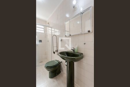 Banheiro da Suíte de casa à venda com 3 quartos, 188m² em Jardim Itu Sabará, Porto Alegre