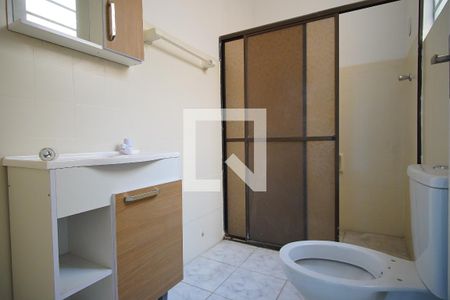 Banheiro de apartamento à venda com 2 quartos, 60m² em São Geraldo, Porto Alegre