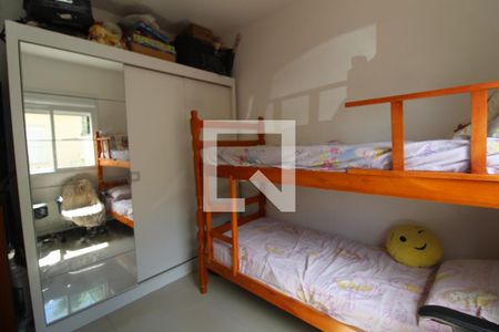 Quarto de casa de condomínio à venda com 2 quartos, 44m² em Niterói, Canoas