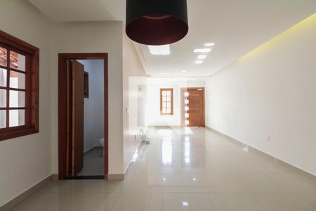 Sala  de casa para alugar com 3 quartos, 280m² em Vila Bertioga, São Paulo