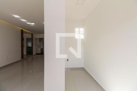 Escritório/Sala de casa para alugar com 3 quartos, 280m² em Vila Bertioga, São Paulo