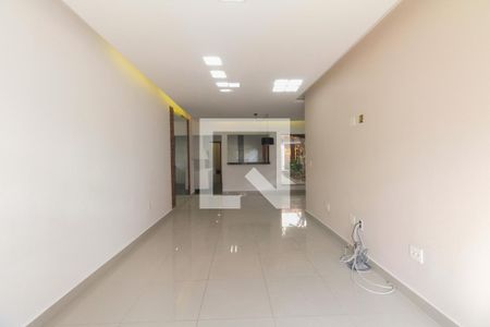 Sala  de casa para alugar com 3 quartos, 280m² em Vila Bertioga, São Paulo