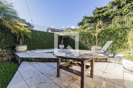 Quintal de casa à venda com 3 quartos, 360m² em Ipanema, Porto Alegre