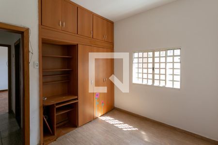 Quarto 2 de casa para alugar com 3 quartos, 90m² em Aparecida, Belo Horizonte