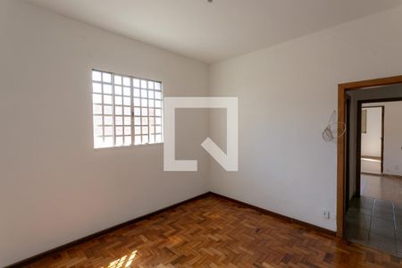 Quarto 1 de casa para alugar com 3 quartos, 90m² em Aparecida, Belo Horizonte