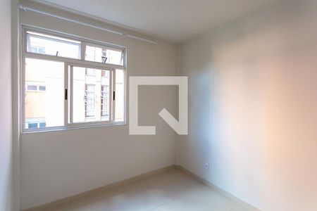 Quarto 2 de apartamento para alugar com 3 quartos, 85m² em Palmeiras, Belo Horizonte