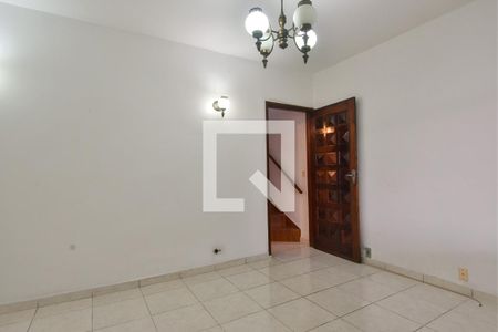 Sala de casa para alugar com 4 quartos, 250m² em Vila Ema, São Paulo