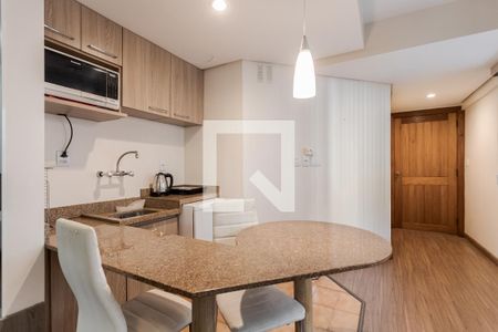 Cozinha de kitnet/studio à venda com 1 quarto, 44m² em Floresta, Porto Alegre