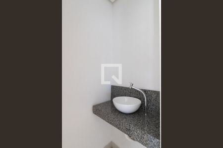 Lavabo de casa à venda com 3 quartos, 133m² em Ipanema, Porto Alegre