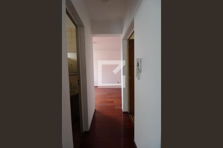 Corredor de apartamento para alugar com 1 quarto, 64m² em Centro, Campinas