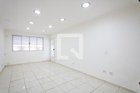 Sala de estar de casa à venda com 3 quartos, 153m² em Jardim Sílvia, Santo André