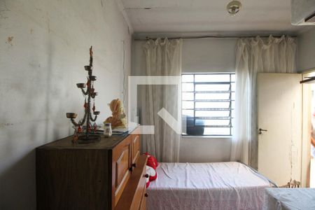 Casa à venda com 100m², 4 quartos e 2 vagas Casa à venda com 100m², 4 quartos e 2 vagasQuarto de Serviço