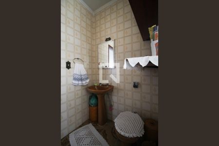 Casa à venda com 100m², 4 quartos e 2 vagas Casa à venda com 100m², 4 quartos e 2 vagasBanheiro