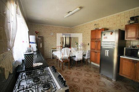 Casa à venda com 100m², 4 quartos e 2 vagas Casa à venda com 100m², 4 quartos e 2 vagasCozinha