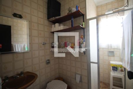 Casa à venda com 100m², 4 quartos e 2 vagas Casa à venda com 100m², 4 quartos e 2 vagasBanheiro