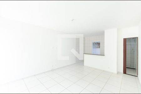 SALA de kitnet/studio para alugar com 1 quarto, 28m² em Mata Paca, Niterói