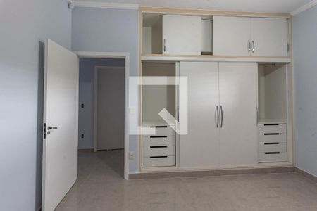 Quarto 1 - Armários de casa para alugar com 3 quartos, 245m² em Parque Jambeiro, Campinas