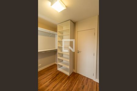 Closet  de apartamento para alugar com 1 quarto, 83m² em Pinheiros, São Paulo