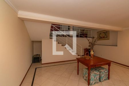 Sala de casa de condomínio à venda com 4 quartos, 400m² em Loteamento Caminhos de São Conrado (sousas), Campinas