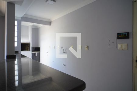 Cozinha de apartamento à venda com 1 quarto, 50m² em Vila Jardim, Porto Alegre