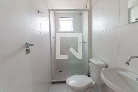 Banheiro Social de apartamento para alugar com 1 quarto, 38m² em Novo Mundo, Curitiba