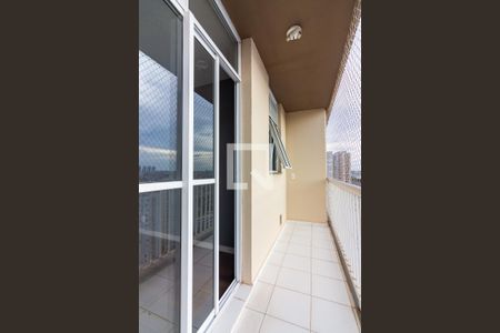 Varanda  de apartamento para alugar com 2 quartos, 58m² em Jardim Cirino, Osasco