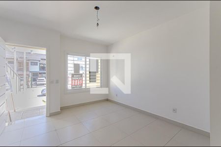 Sala de casa à venda com 3 quartos, 110m² em Ipanema, Porto Alegre