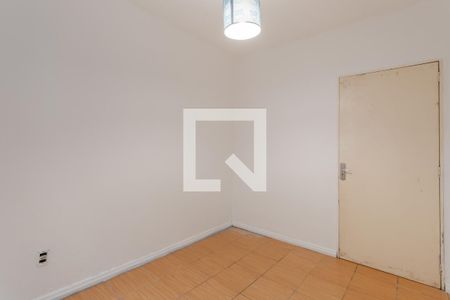 Quarto 2 de apartamento para alugar com 2 quartos, 52m² em Jardim Itu Sabará, Porto Alegre