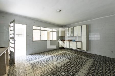 Casa à venda com 4 quartos, 160m² em Vila Antonieta, São Paulo