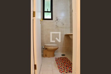 Lavabo de apartamento para alugar com 4 quartos, 220m² em Barra Funda, Guarujá