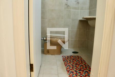 Lavabo de apartamento para alugar com 4 quartos, 220m² em Barra Funda, Guarujá