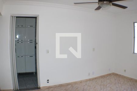 Sala de apartamento para alugar com 2 quartos, 55m² em Taquara, Rio de Janeiro