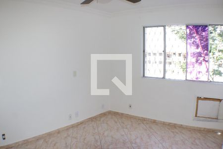 Sala de apartamento para alugar com 2 quartos, 55m² em Taquara, Rio de Janeiro