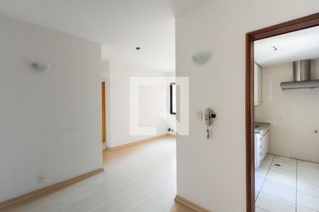 Sala de apartamento para alugar com 2 quartos, 74m² em Vila Nova Conceição, São Paulo