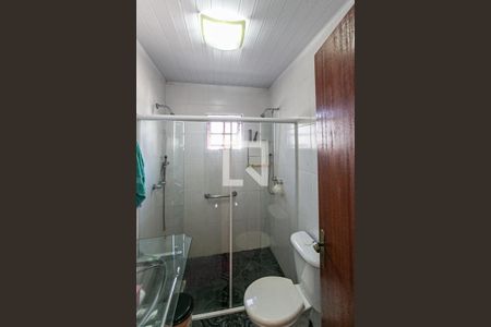 Banheiro de casa à venda com 3 quartos, 500m² em Coronel Aparicio Borges, Porto Alegre