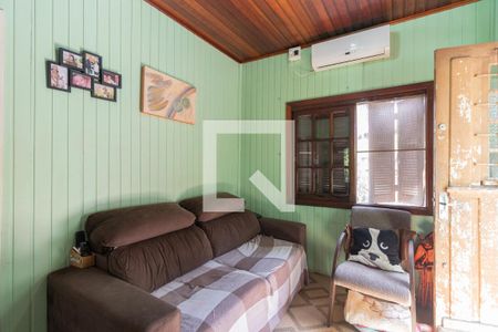 Sala de casa à venda com 2 quartos, 120m² em Cristal, Porto Alegre