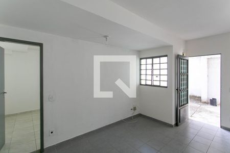 Sala de casa para alugar com 1 quarto, 45m² em Céu Azul, Belo Horizonte