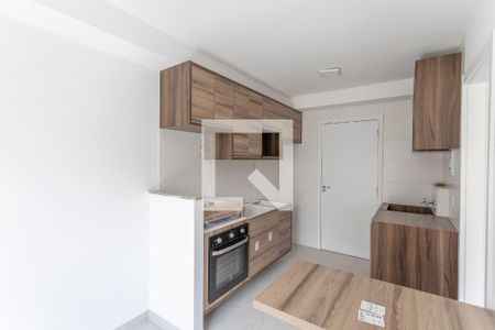 Cozinha de kitnet/studio para alugar com 1 quarto, 28m² em Água Branca, São Paulo