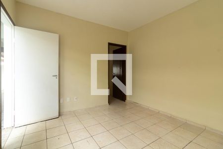 Sala de casa para alugar com 2 quartos, 170m² em Chácara Canta Galo, Cotia