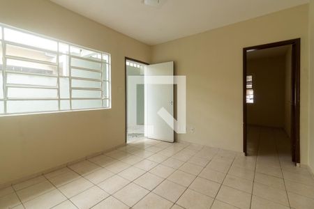 Sala de casa para alugar com 2 quartos, 170m² em Chácara Canta Galo, Cotia