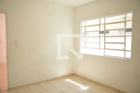 Sala de casa de condomínio para alugar com 2 quartos, 170m² em Chácara Canta Galo, Cotia