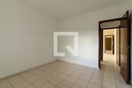 Quarto 2 de casa para alugar com 2 quartos, 170m² em Chácara Canta Galo, Cotia