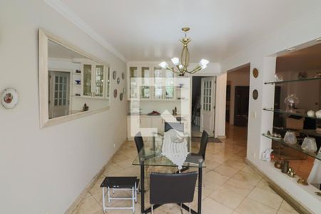 Casa à venda com 520m², 5 quartos e 7 vagas Casa à venda com 520m², 5 quartos e 7 vagasSala Jantar