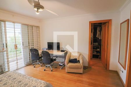 Casa à venda com 520m², 5 quartos e 7 vagas Casa à venda com 520m², 5 quartos e 7 vagasSuite 1